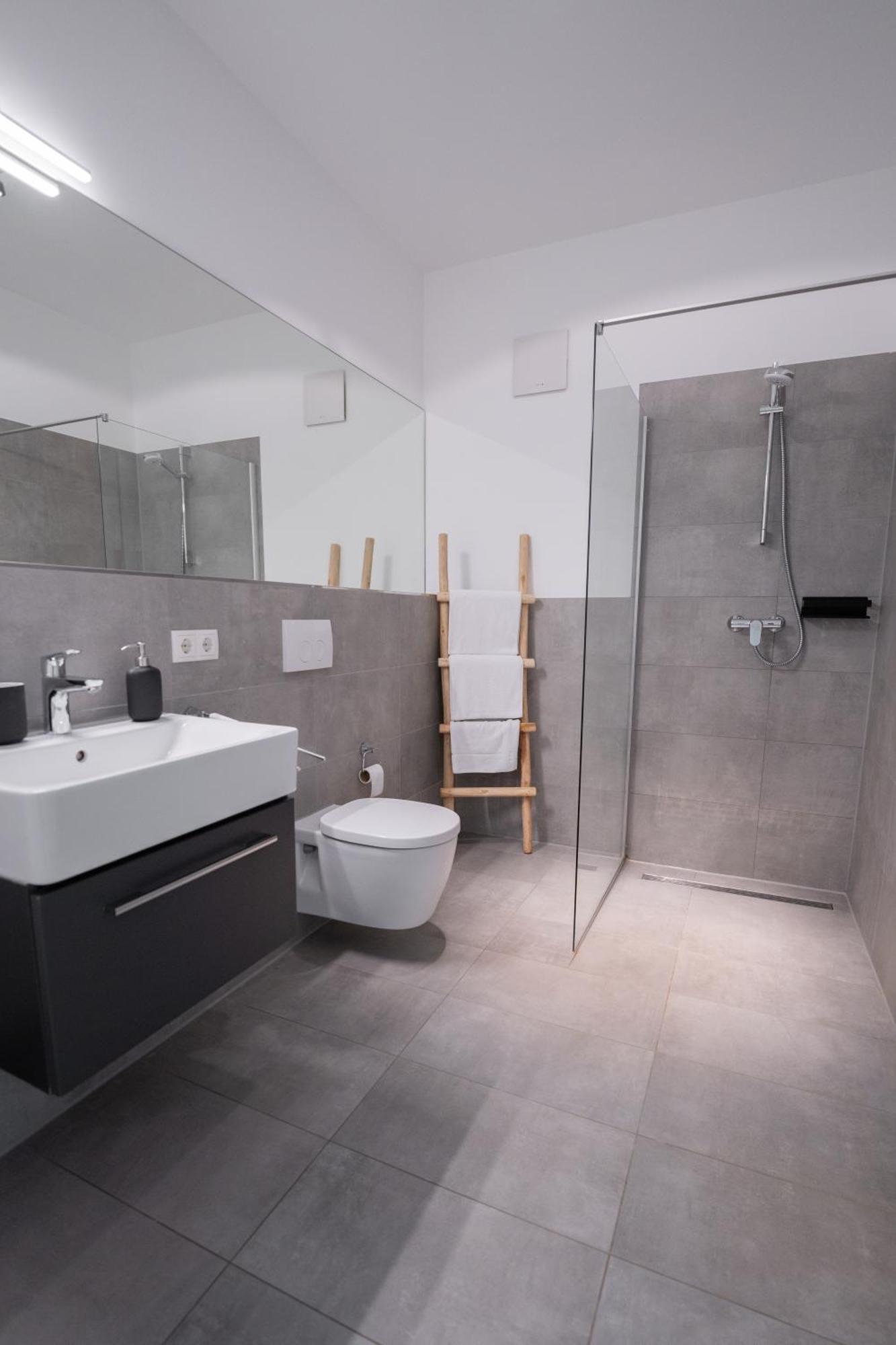 Prime Park Deluxe Apartment Aschaffenburg Buitenkant foto